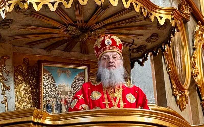 митрополит запорожки Лука проповеда у Почајевској лаври