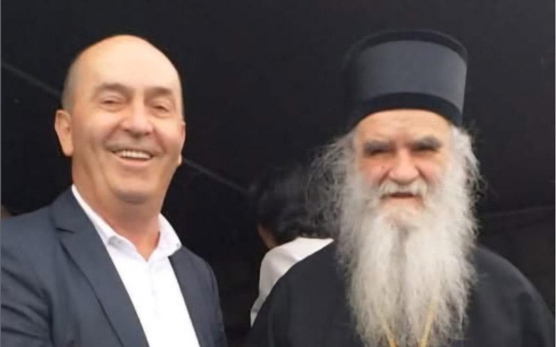 Рајко Радусиновић са митрополитом Амфилохијем