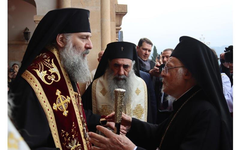 митрополит Шио и патријарх Вартоломеј на сахрани патријарха Илије II