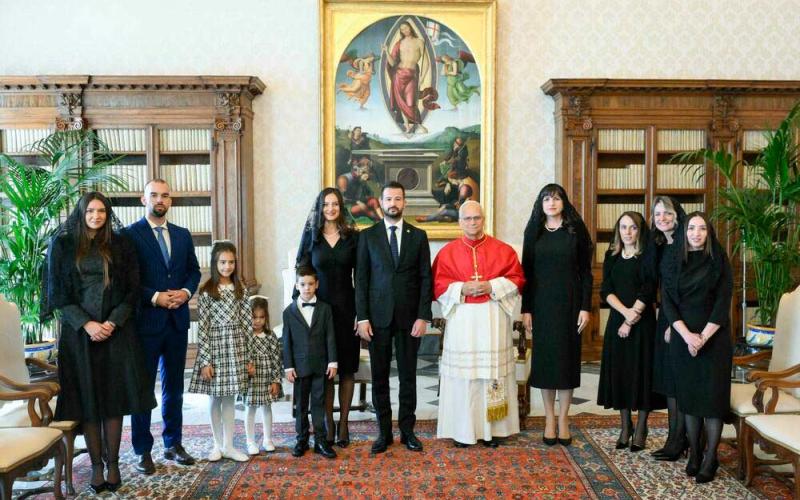 Милатовић са фамилијом у посети код римског папе Леа XIV