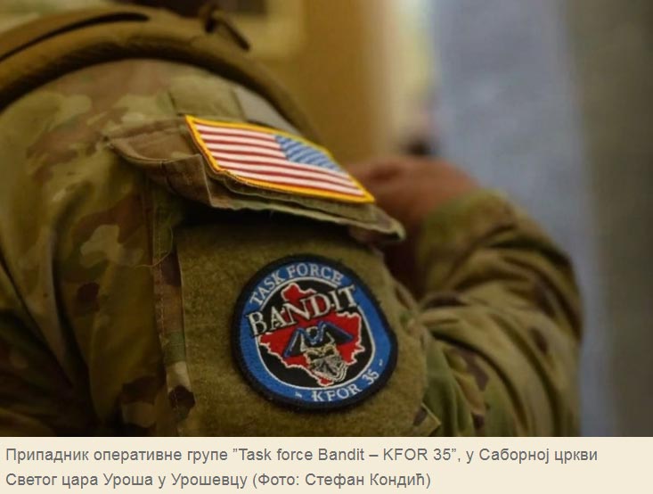 снимак екрана: Припадник оперативне групе ”Task force Bandit – KFOR 35”, у Саборној цркви Светог цара Уроша у Урошевцу (Фото: Стефан Кондић)