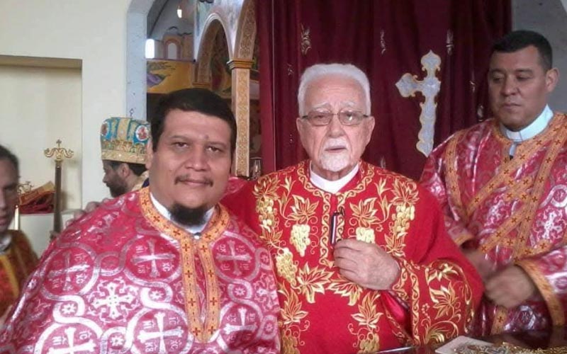 свештеник Игнасио Миранда и митрополит Антоније Чедуруи