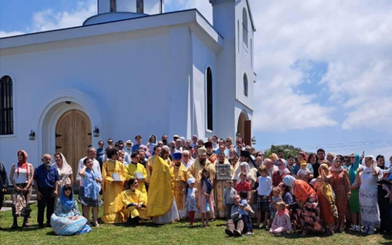 митрополит Николај Олховски у парохији оца Игнасија