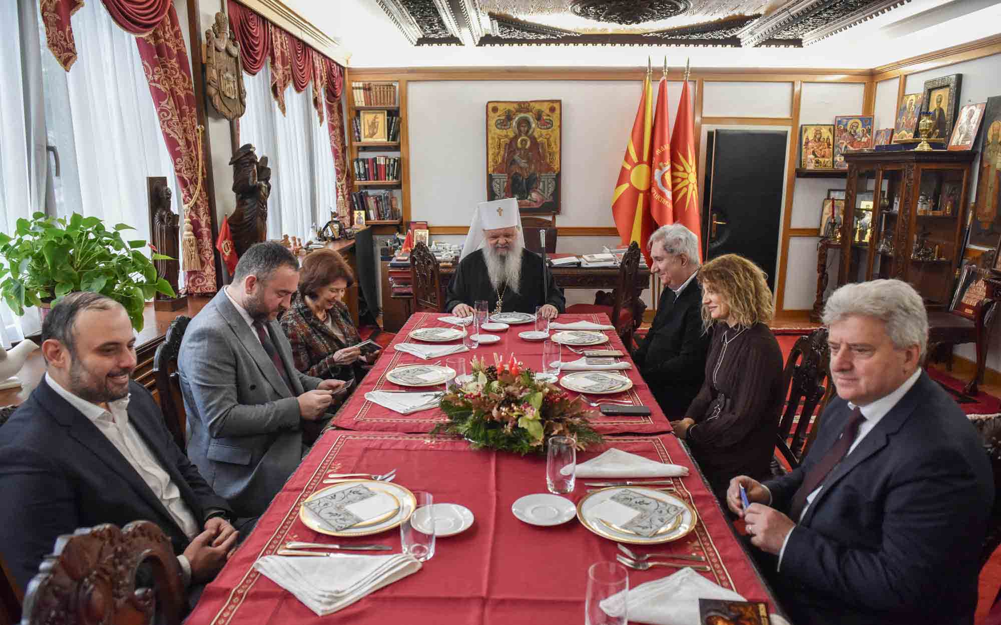 божићни ручак за дрђавне функционере код архиепископа македонског Стефана