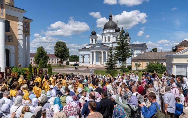 Вишенски манастир за празник