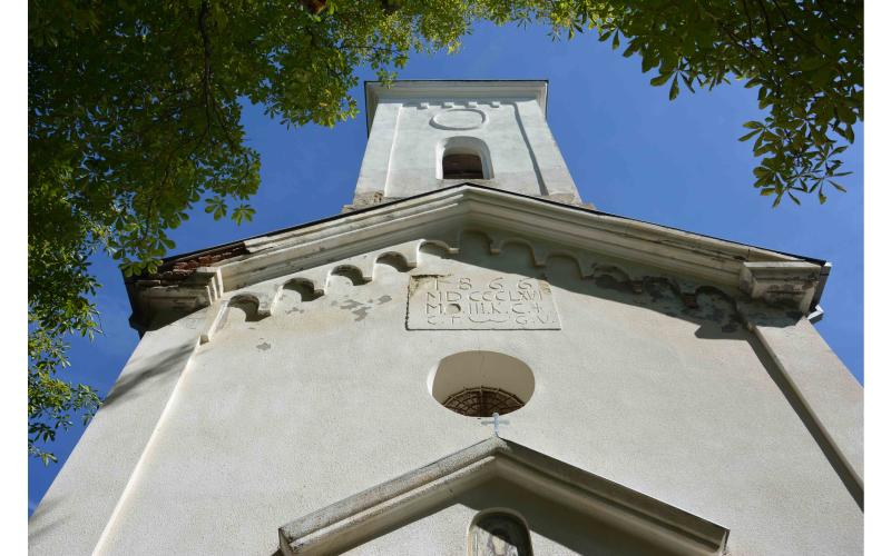 црква свете Петке у Извору, уступљена за ову прилику од аутора