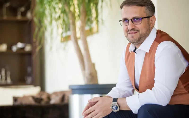 Кристијан Манеа, психолог и психотерапеут