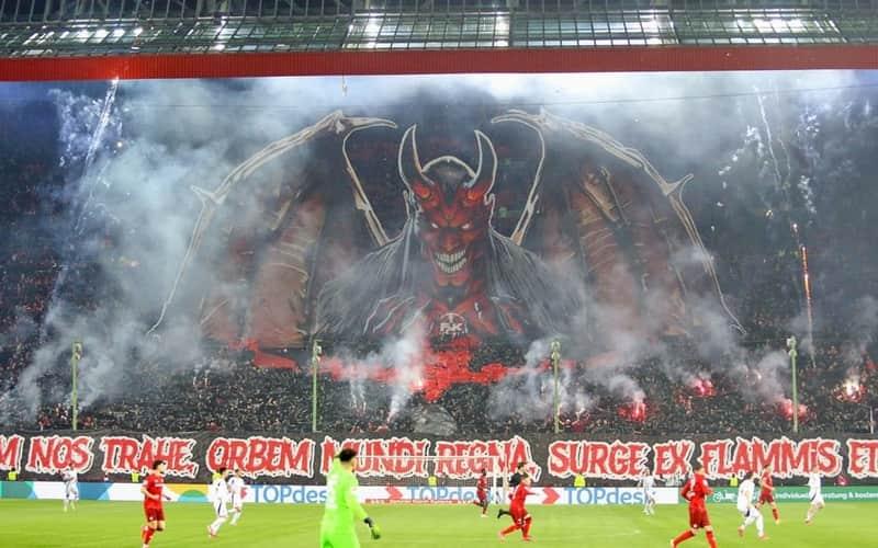 кореографија навијача немачког фудбалског клуба Кајзерслаутерн