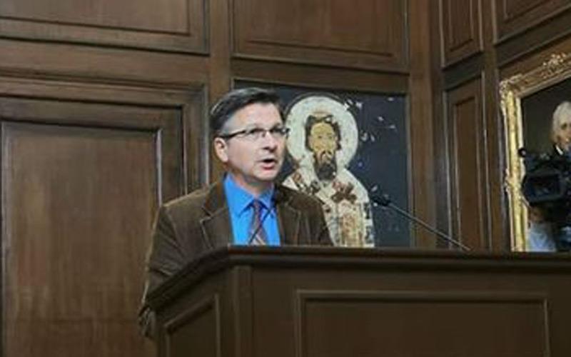 Mилош Ковић током предавања у Матици Српској (Извор: портал "Стање ствари", Лична архива)